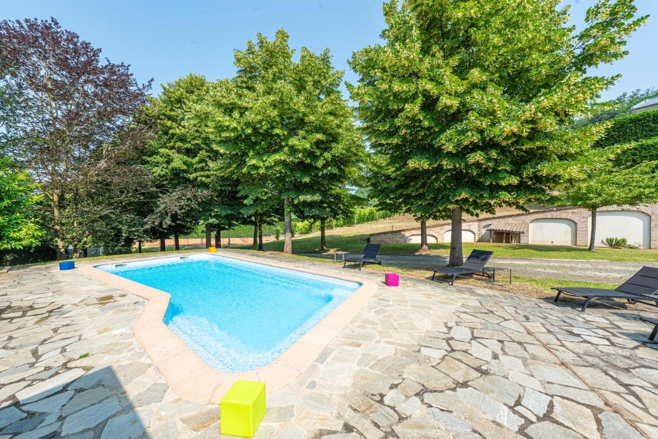 Villa Cornelia , Entire Villa With Private Pool Corneliano d'Alba Eksteriør billede